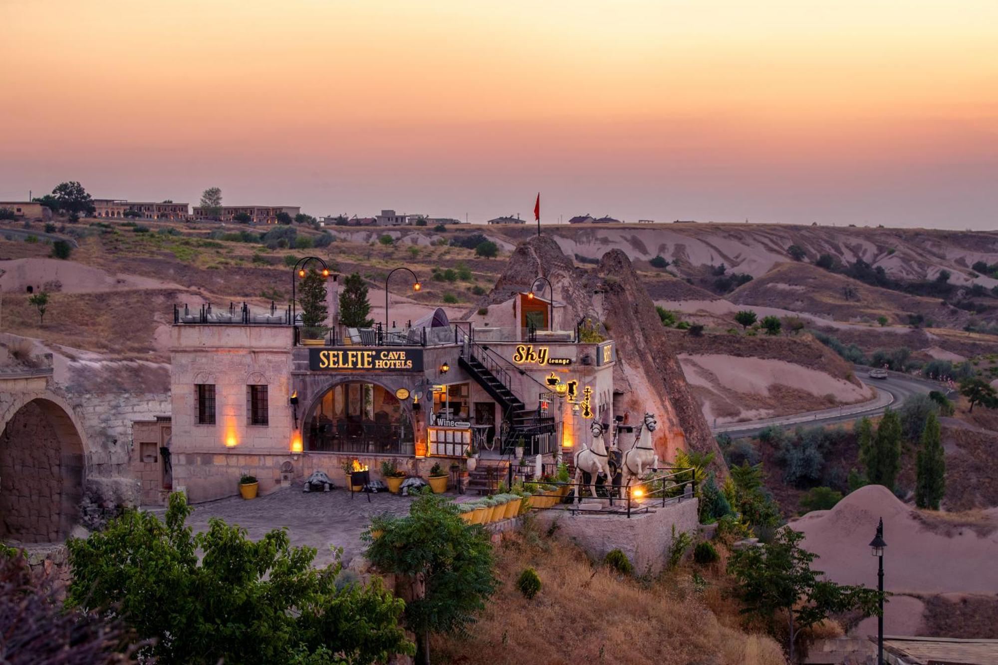 Cappadocia Fairy Chimneys Selfie Cave Hotels - Special Class Учгісар Екстер'єр фото