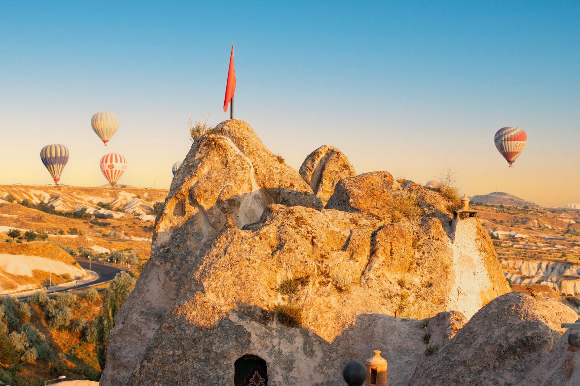 Cappadocia Fairy Chimneys Selfie Cave Hotels - Special Class Учгісар Екстер'єр фото