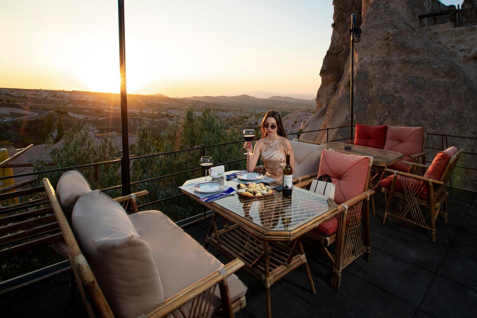 Cappadocia Fairy Chimneys Selfie Cave Hotels - Special Class Учгісар Екстер'єр фото